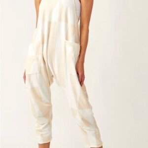 FREE PEOPLE HOTSHOT ONSIE. NWOT SIZE S
